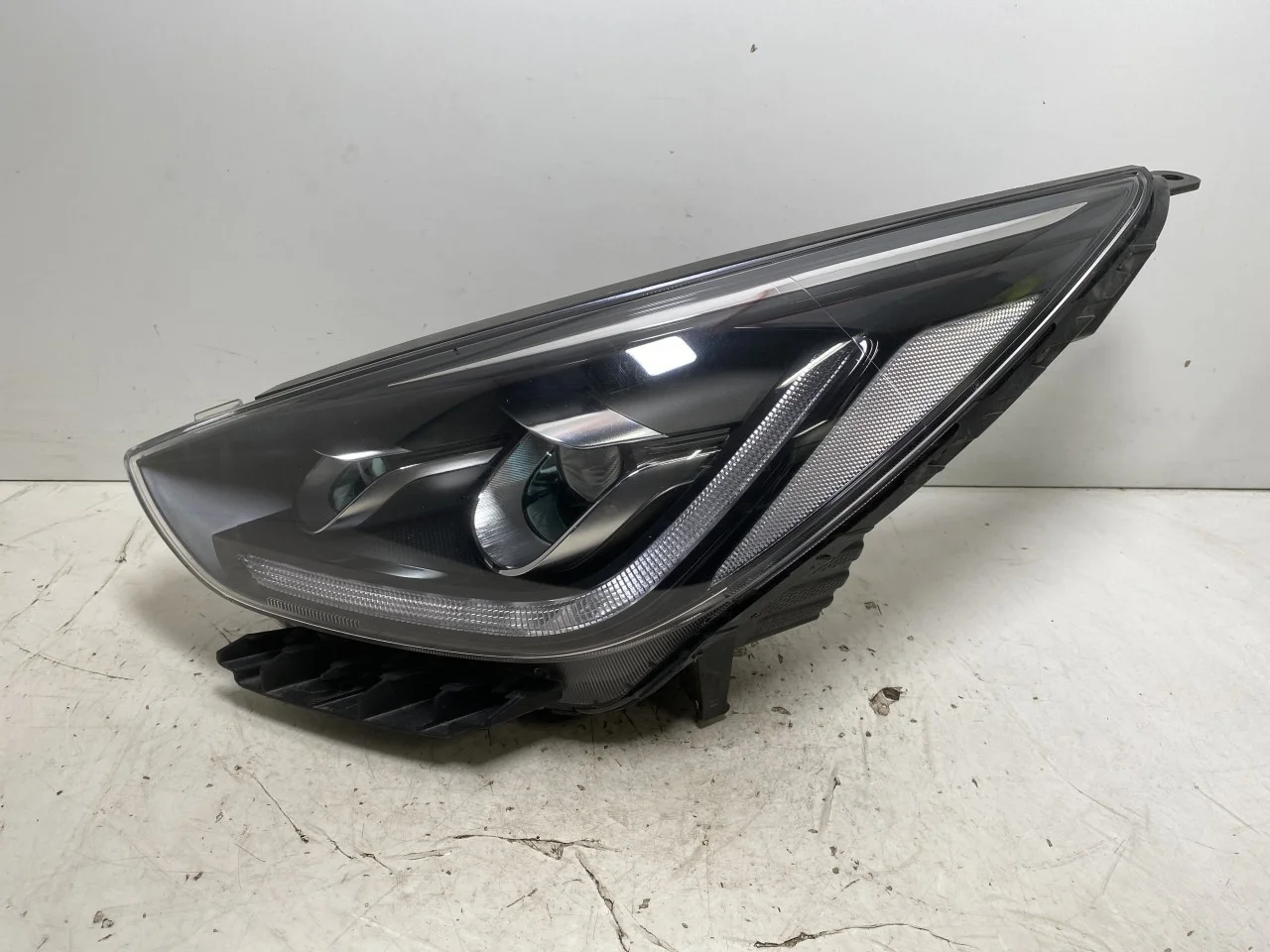 Kia NIRO SG2 2023- Fényszóró, jobb
