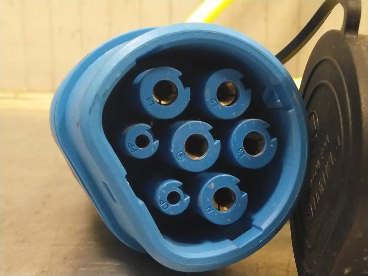 Mercedes B 180-200 W246/W242 2012-19 Akkumulátortöltő nézet 2