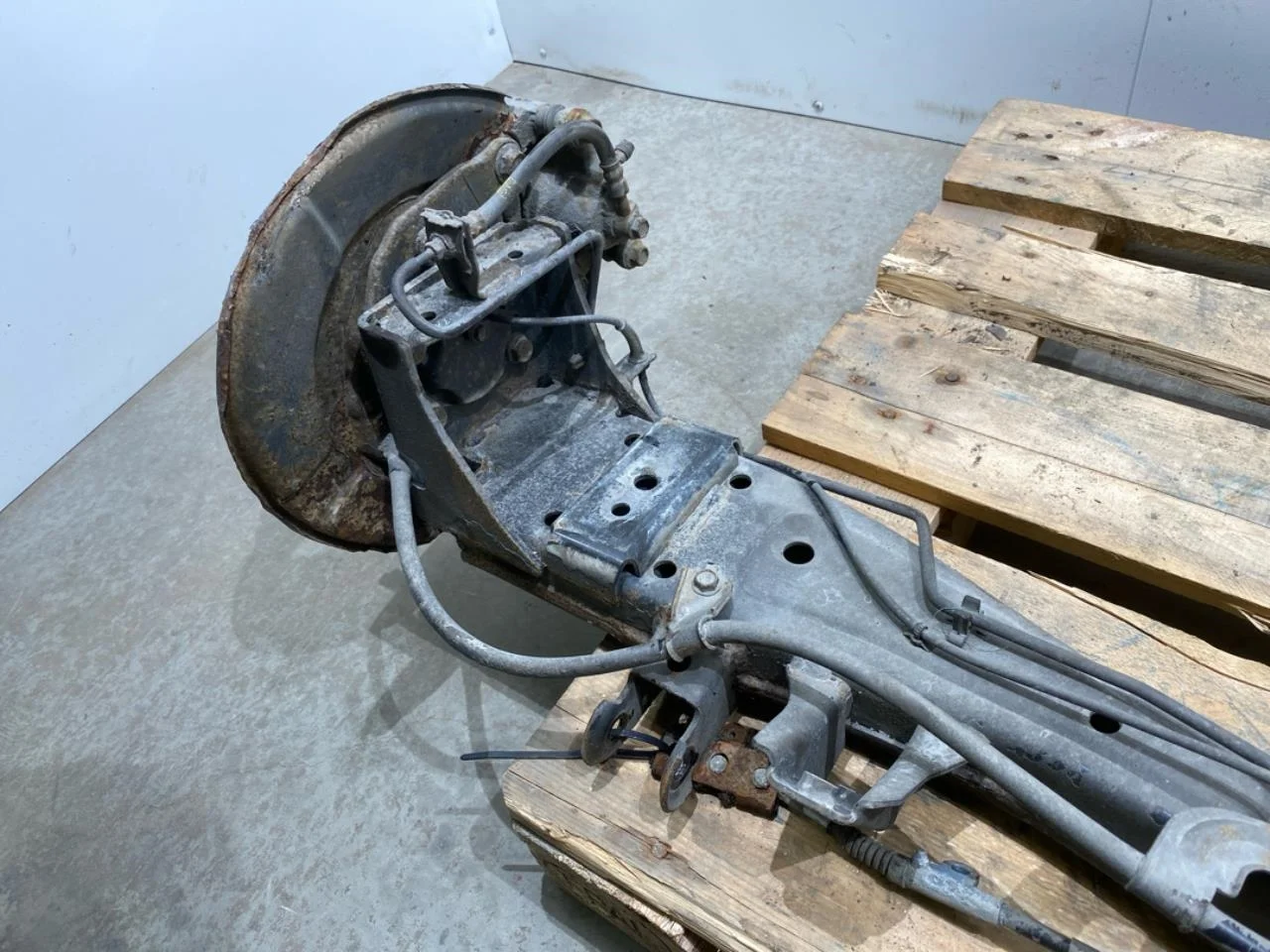 Nissan E-NV200 / EVALIA Rear suspension, other view 2
