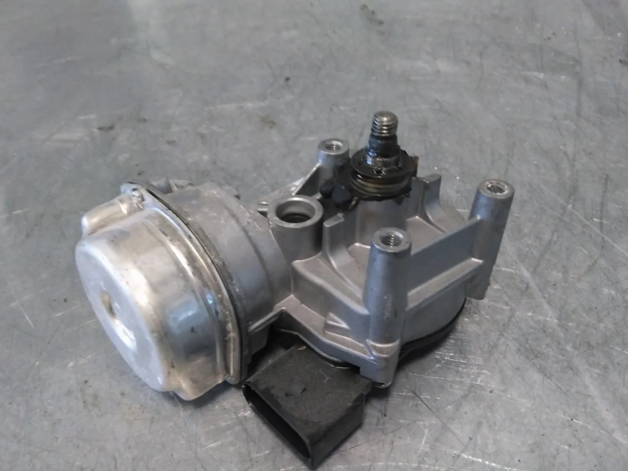 Audi E-TRON, S GE 2019- Windshield wiper motor view 2