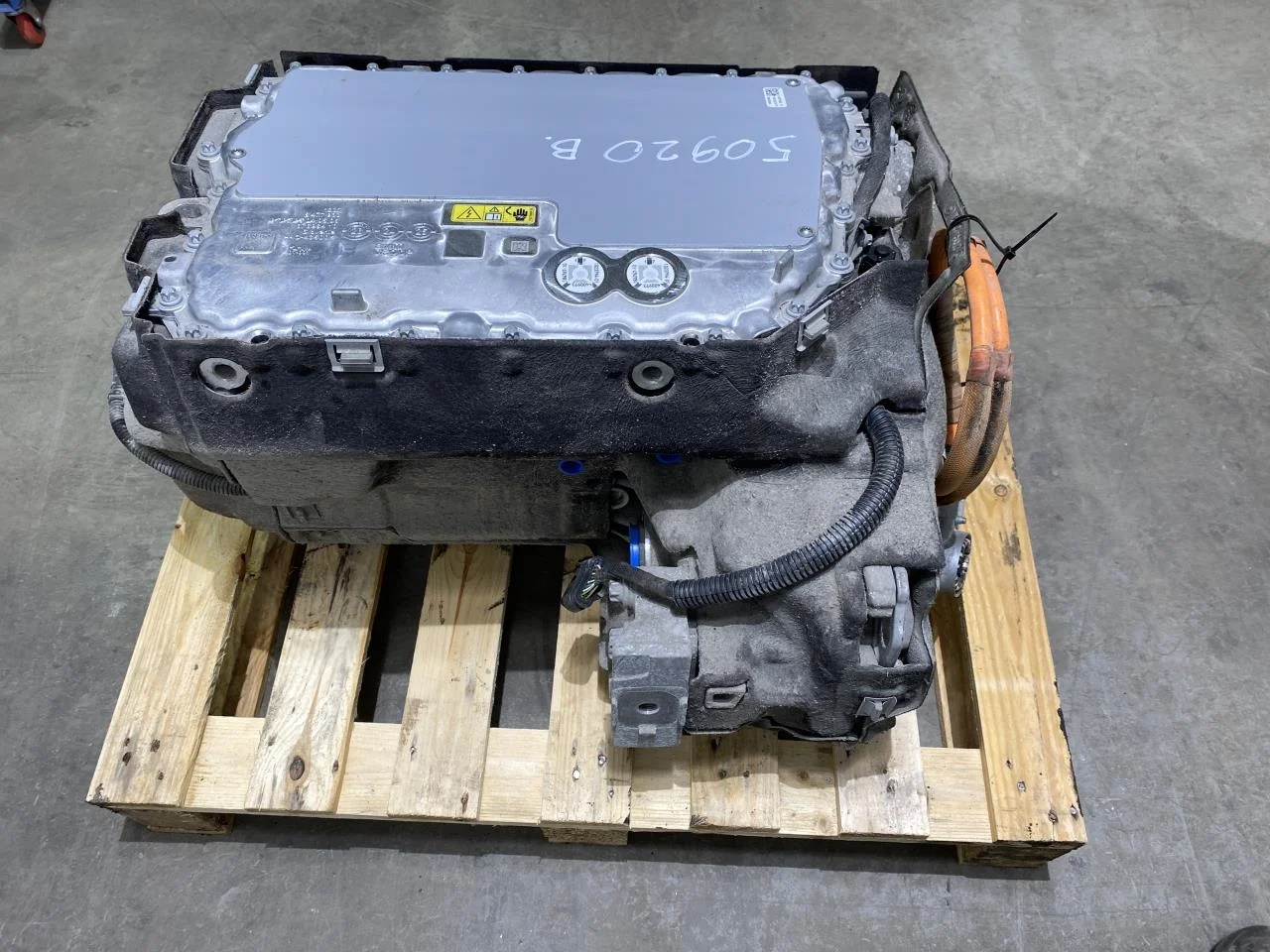 BMW X1/IX1 U11 2023- Motor electric spate vedere 3