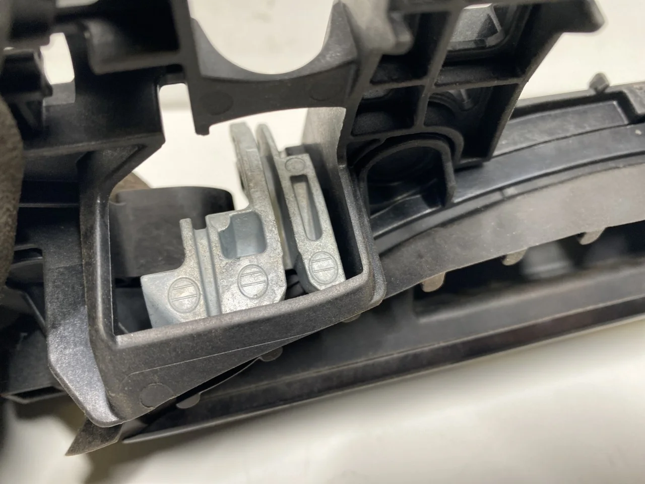 BMW X1/IX1 U11 2023- Left exterior door handle view 4