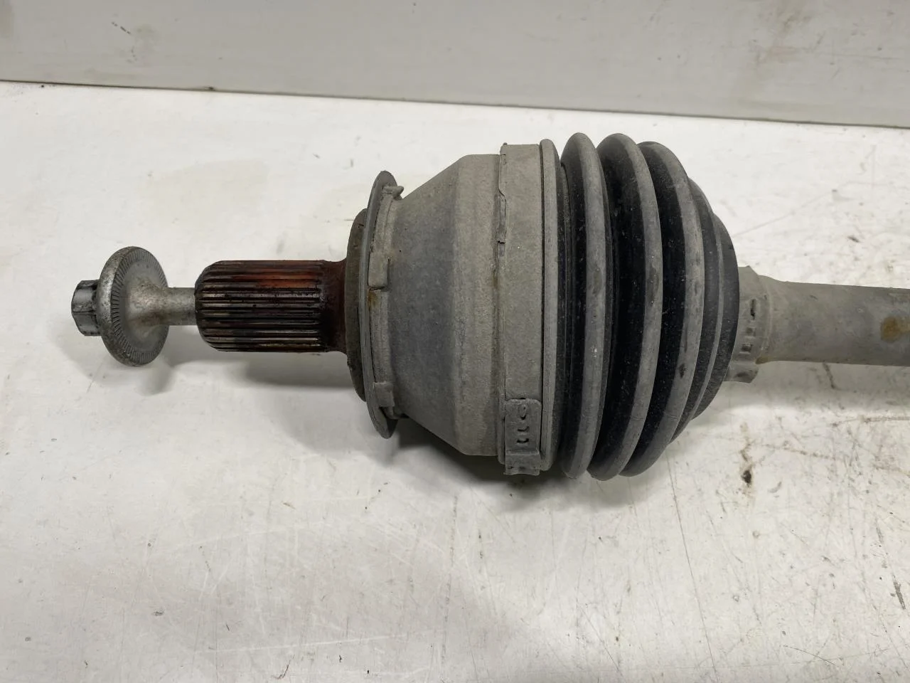 Mercedes B 180-200 W246/W242 2012-19 Féltengely, első, bal nézet 2