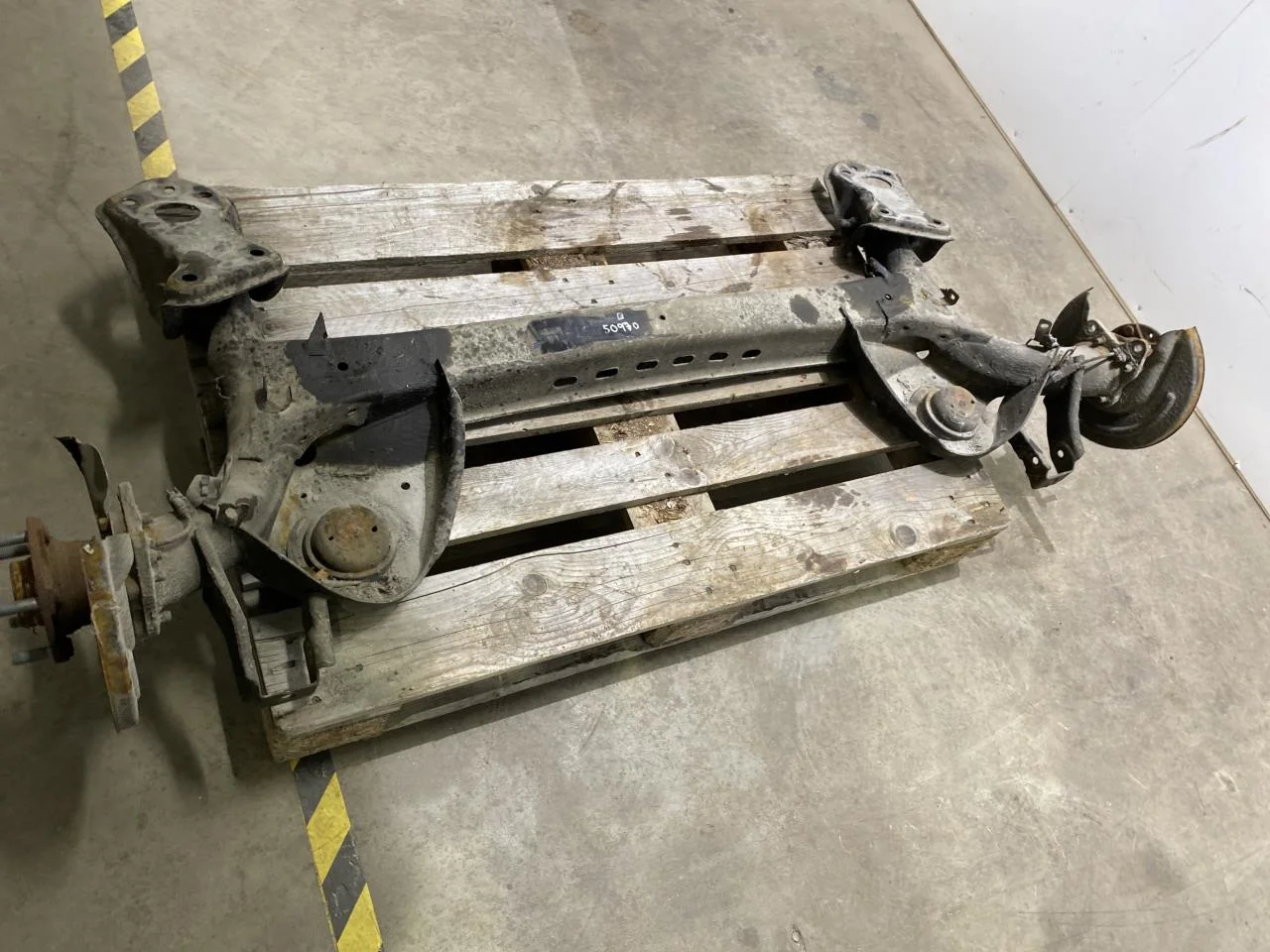 Maxus EUNIQ5 MPV 2021- Rear suspension, other