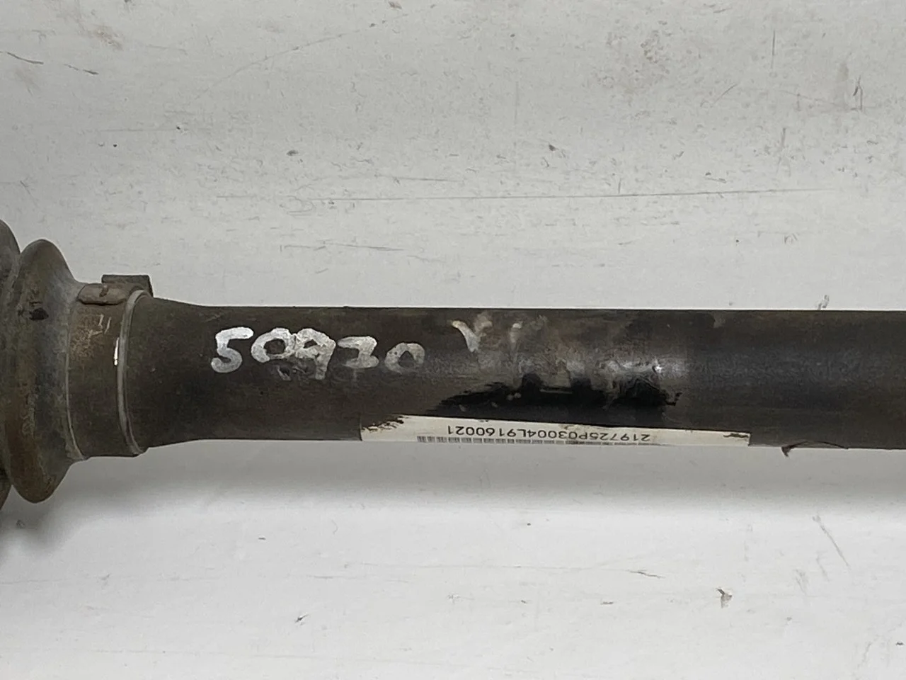 Maxus EUNIQ5 MPV 2021- Front left driveshaft view 2