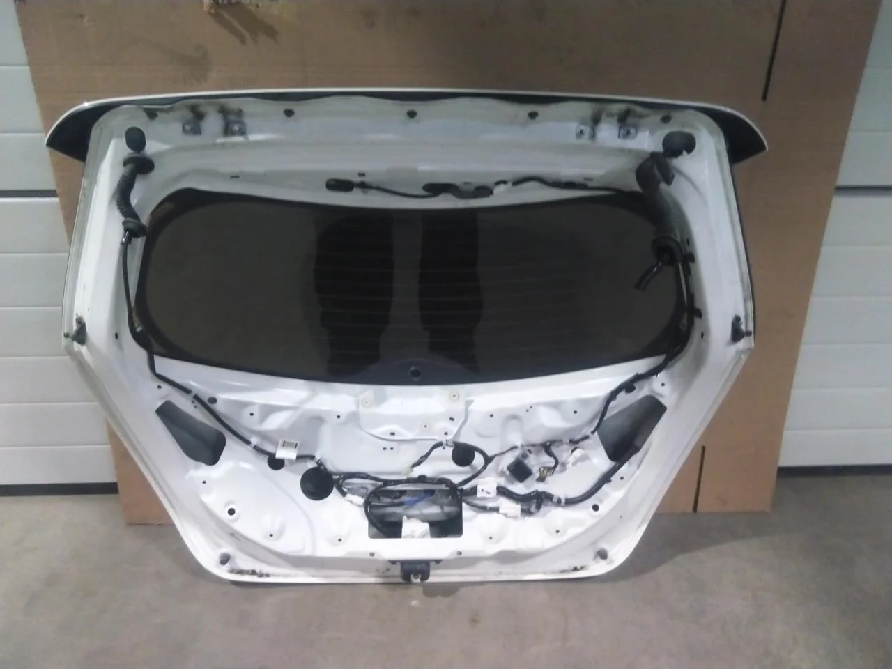 Nissan LEAF 2011-17 Tailgate, hatchback / estate view 4
