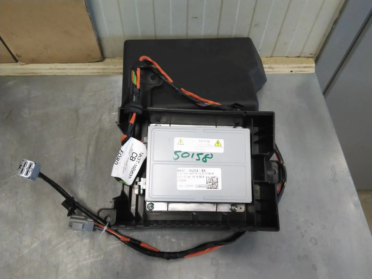 Ford E-TRANSIT 2022- Inverter, 12-220V