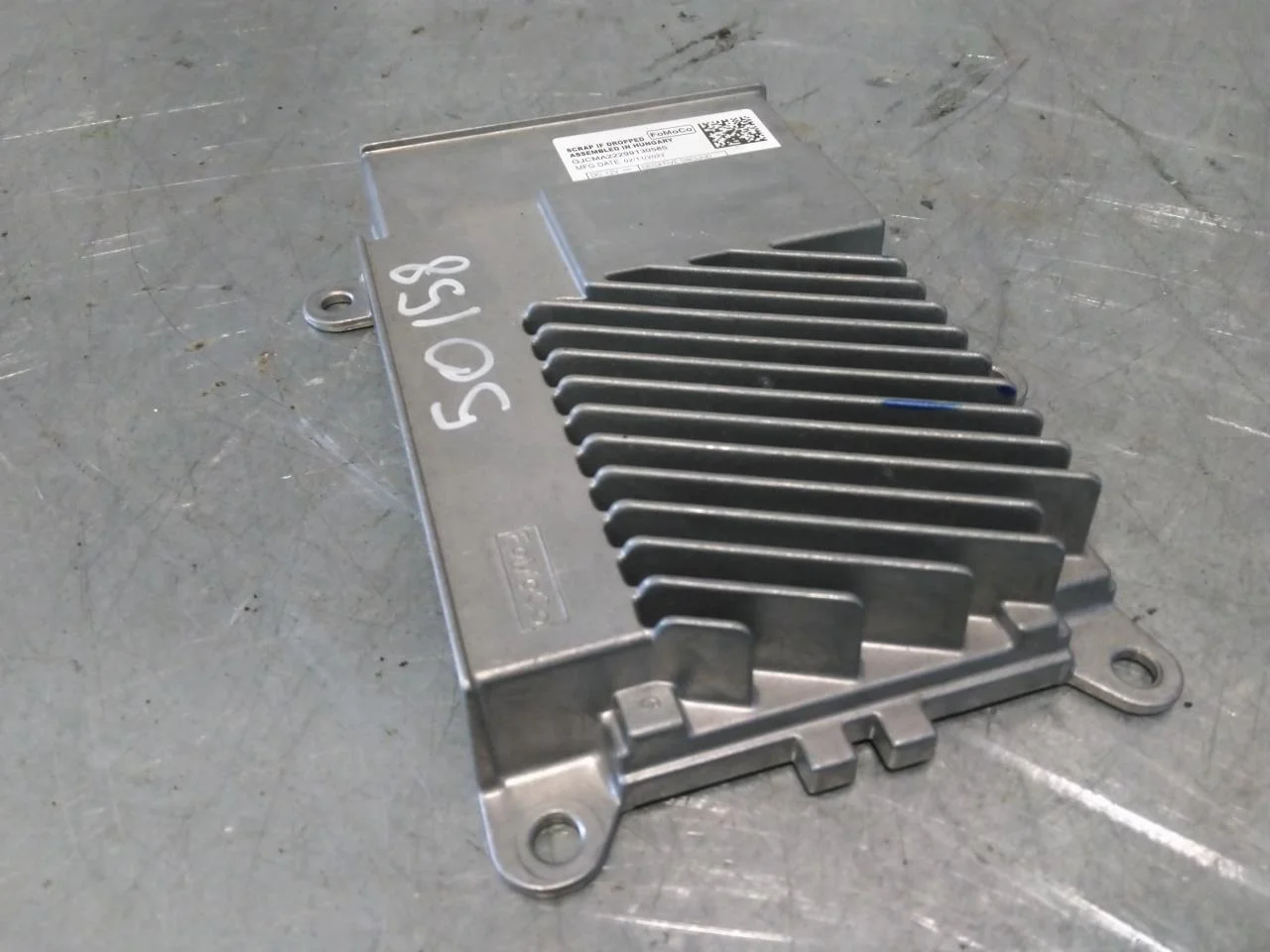 Ford E-TRANSIT 2022- Radio / hi-fi amplifier view 2