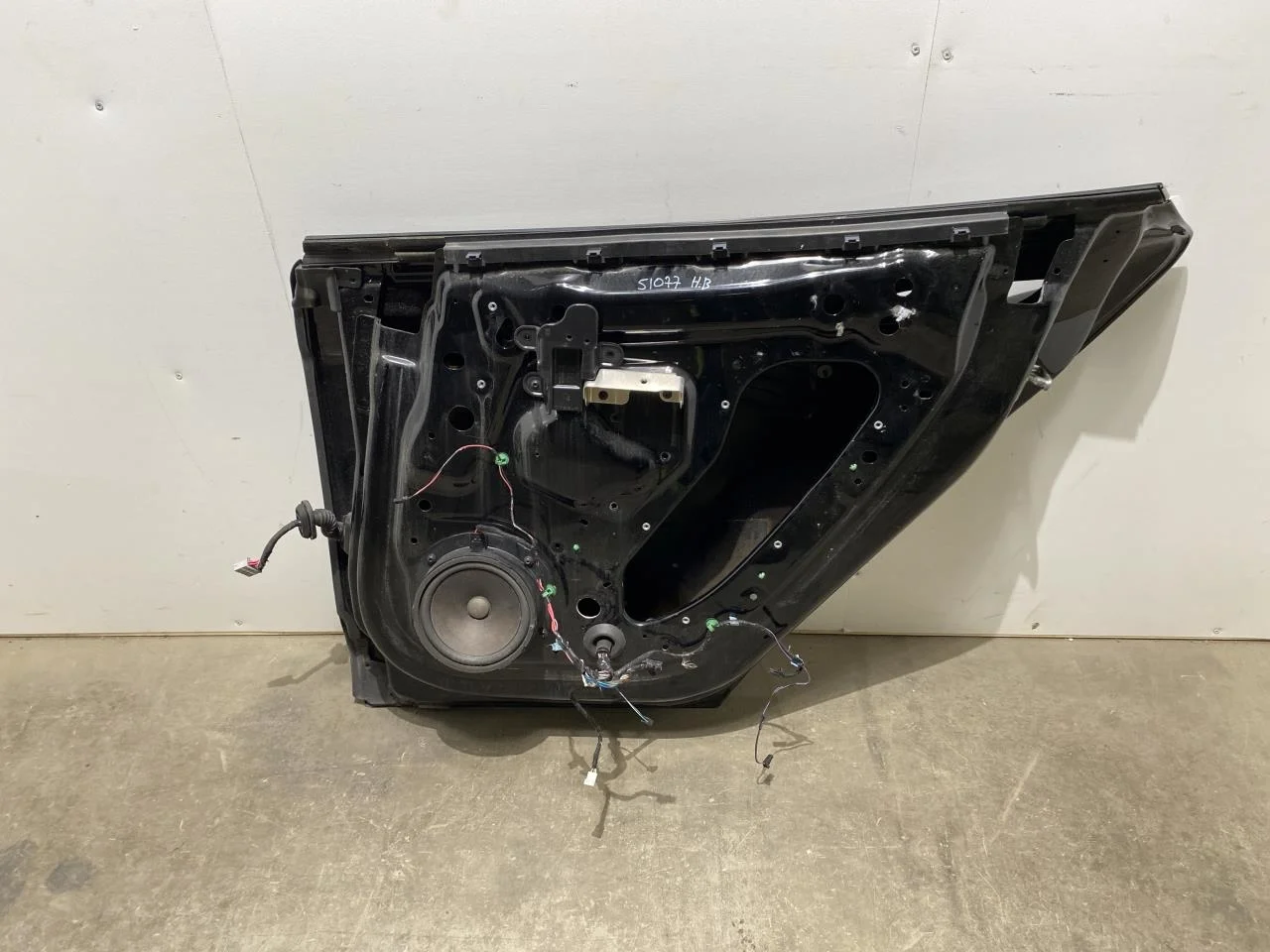 Tesla MODEL S 2013- Ajtó, 4 ajtós, hátsó, jobb nézet 4