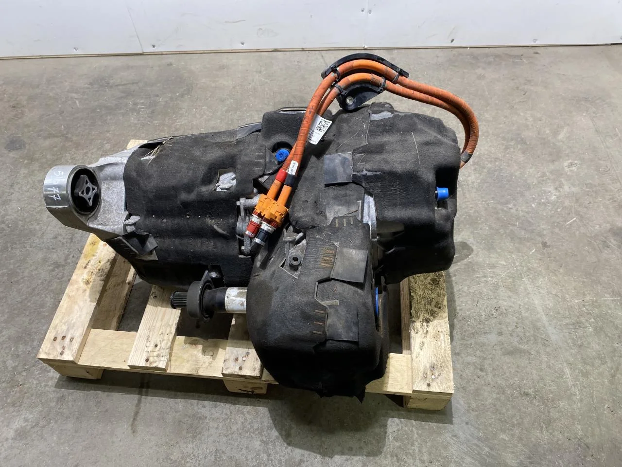 Tesla MODEL S 2013- Elektromos motor, első