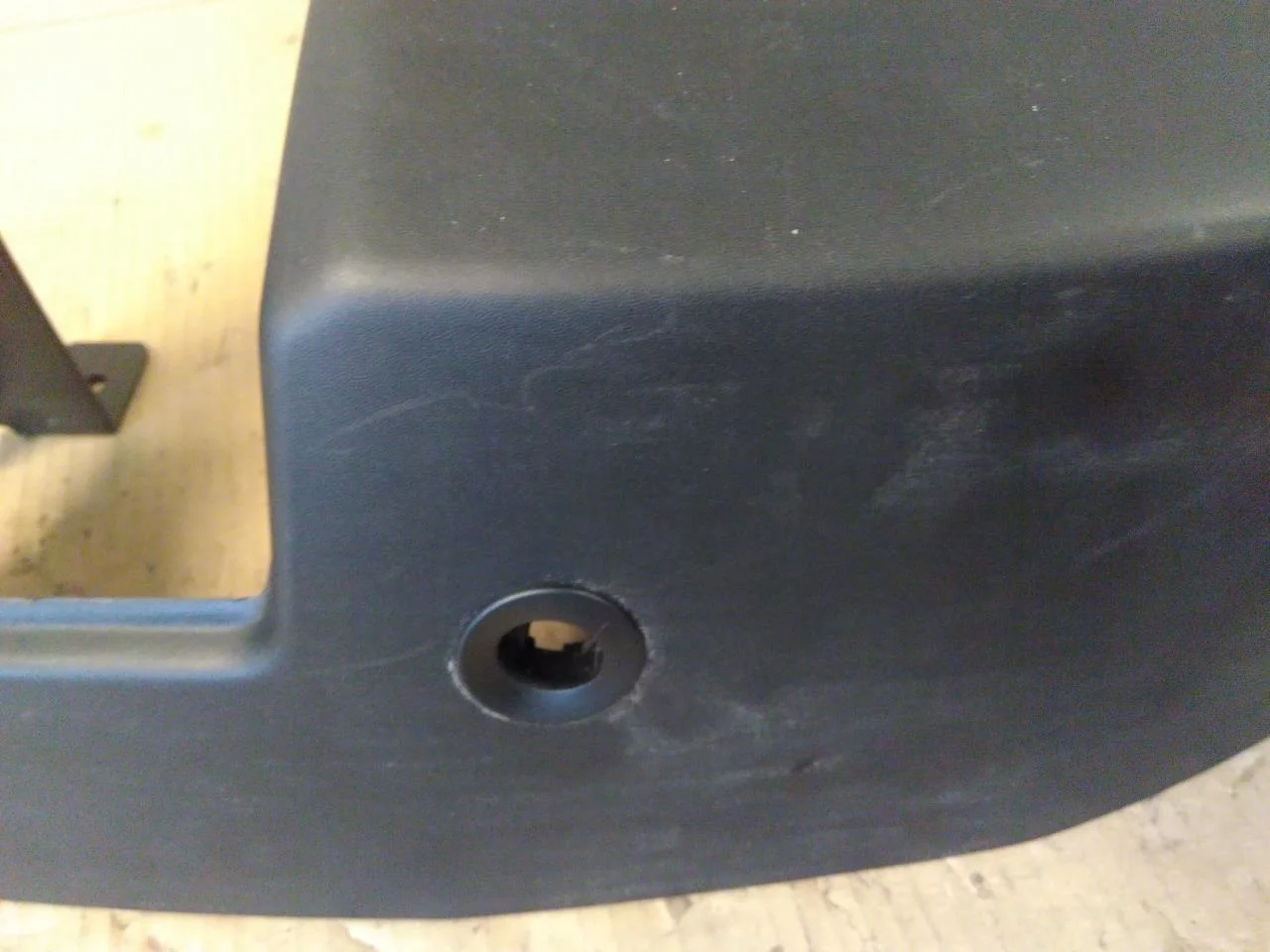 Ford E-TRANSIT 2022- Rear bumper section, left view 3