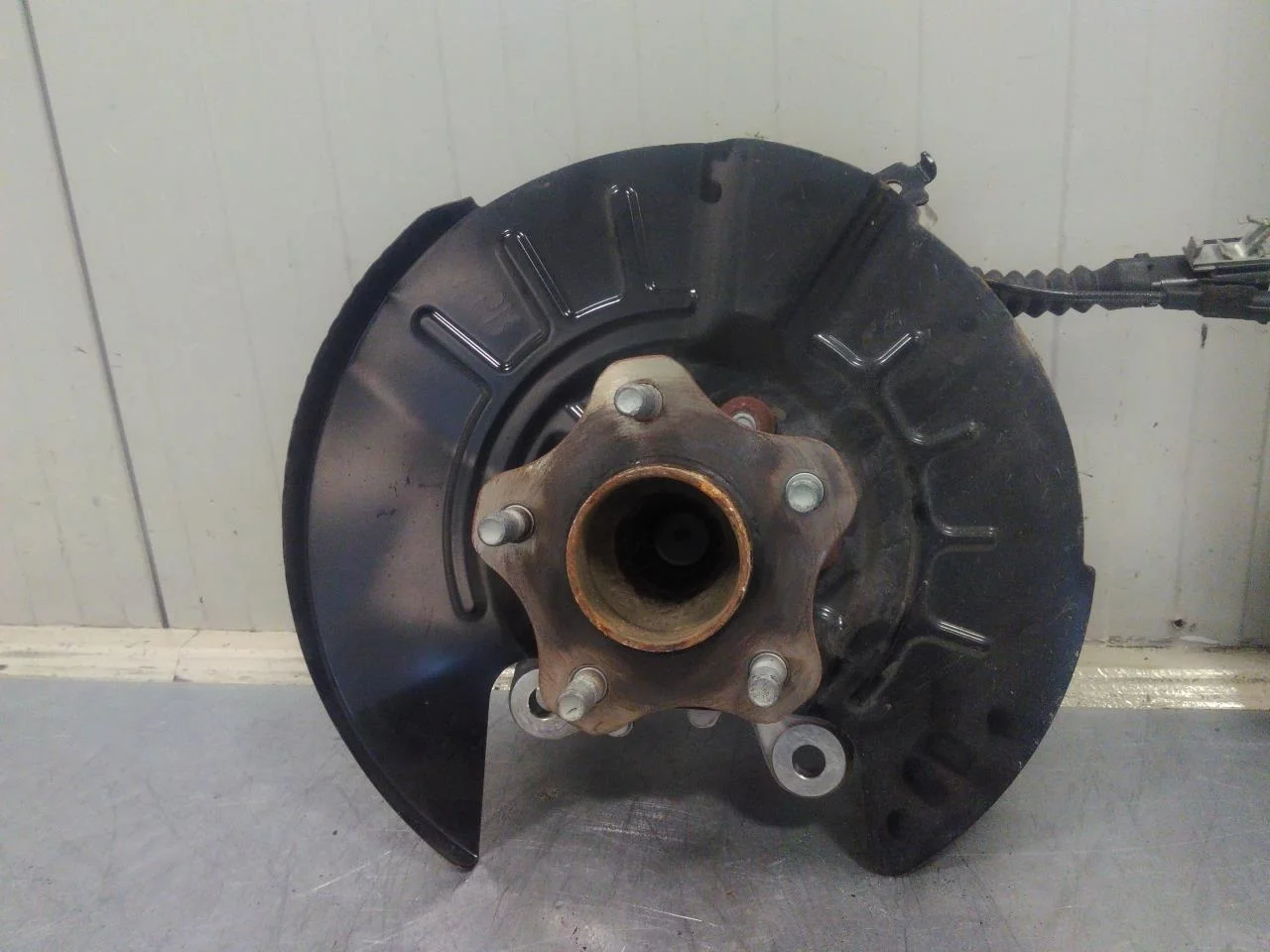Nissan ARIYA 2021- Stub axle carrier, right rear view 4