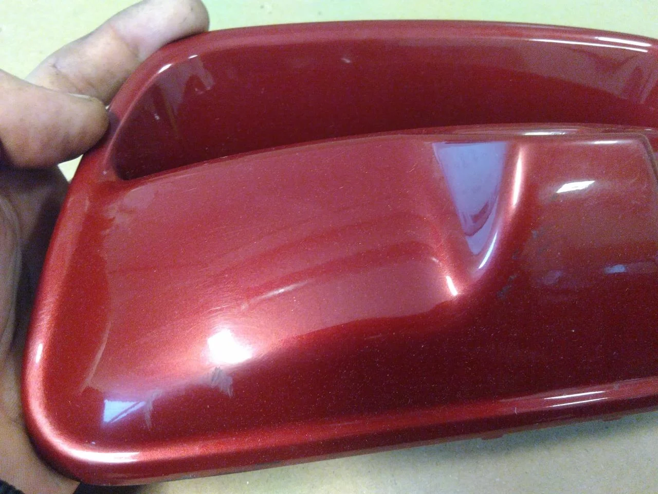 Nissan LEAF 2011-17 Tailgate exterior handle view 2