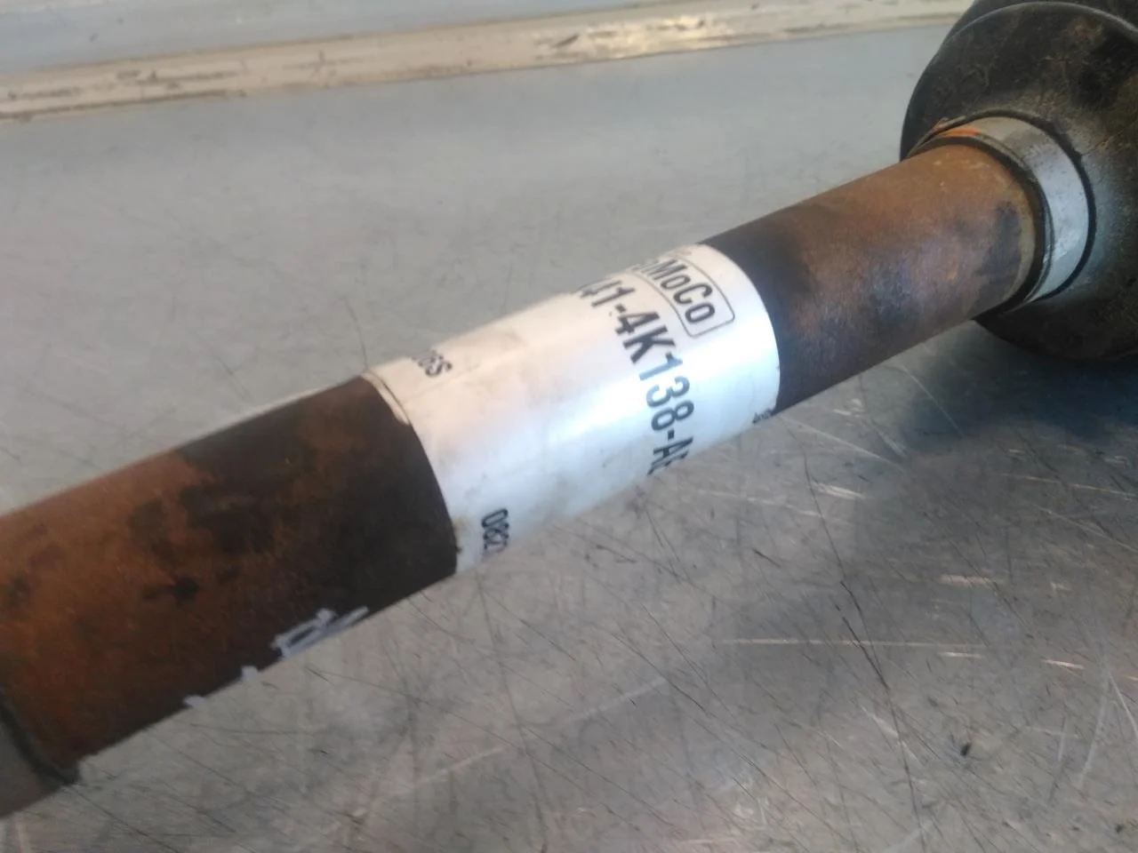 Ford E-TRANSIT 2022- Rear right driveshaft view 4