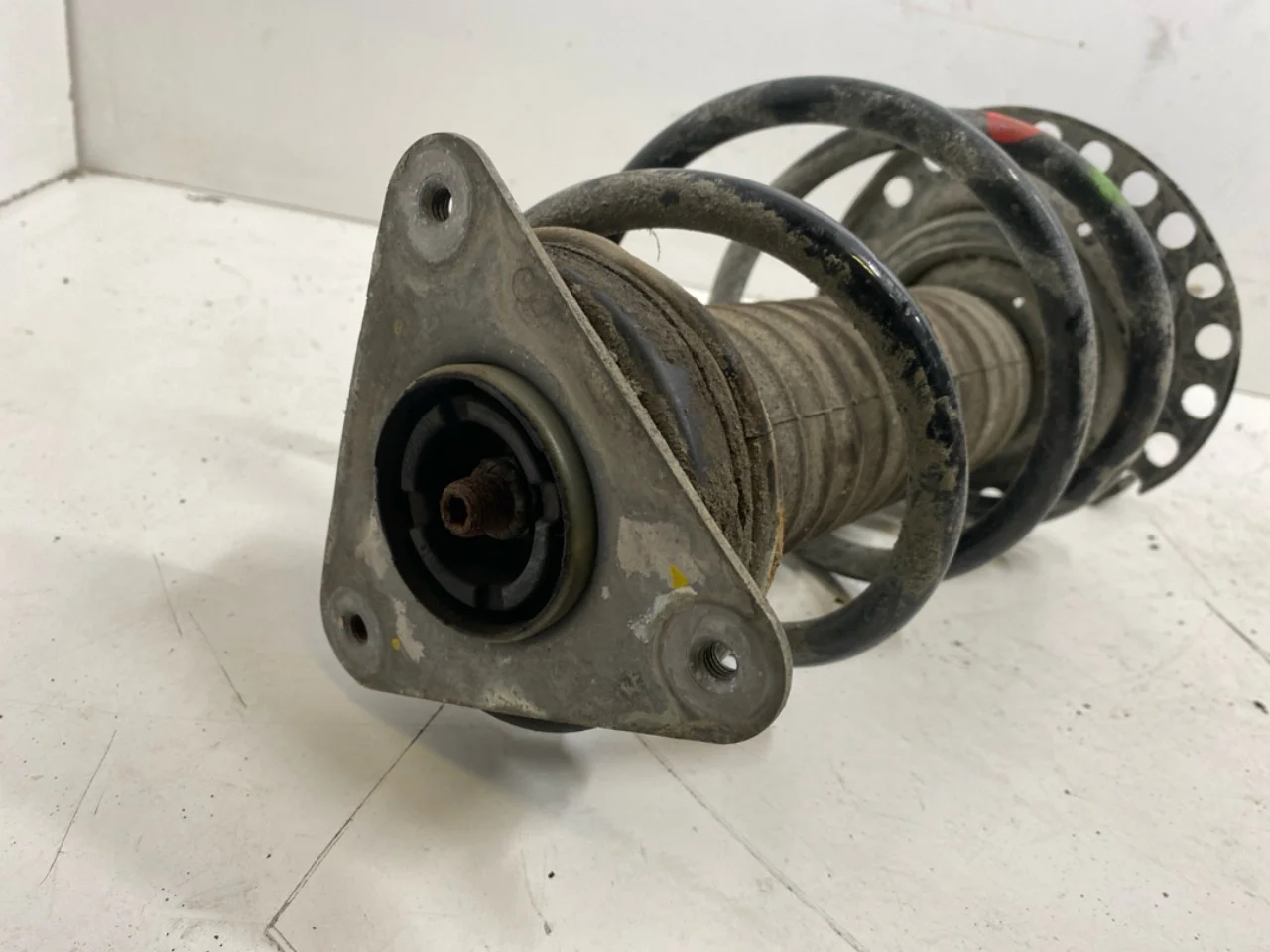 Renault ZOE/E- TECH 2013--> Strut assembly, front left view 3