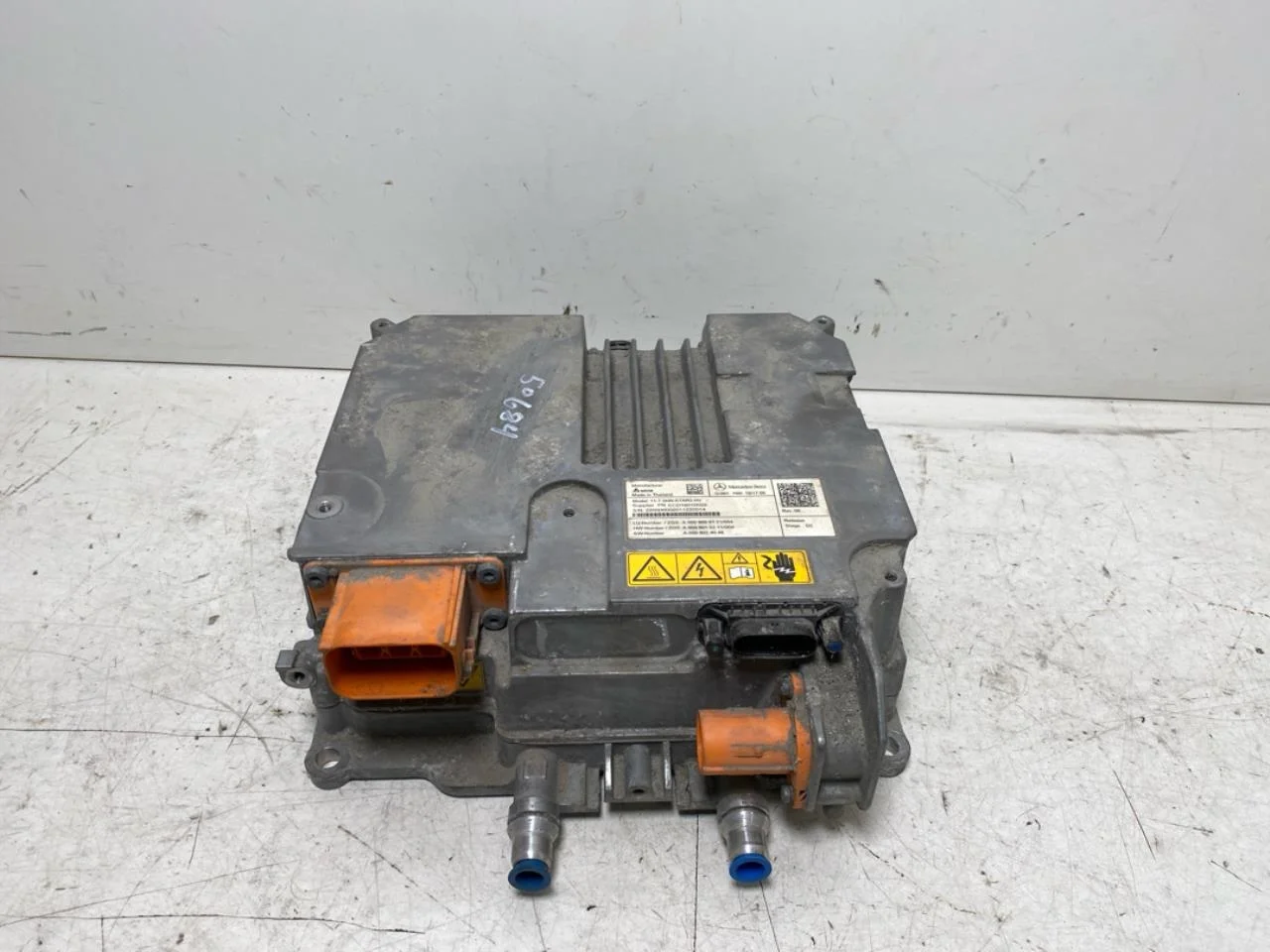 Mercedes V W447//W640/W448 2014- Inverter, 12-220V