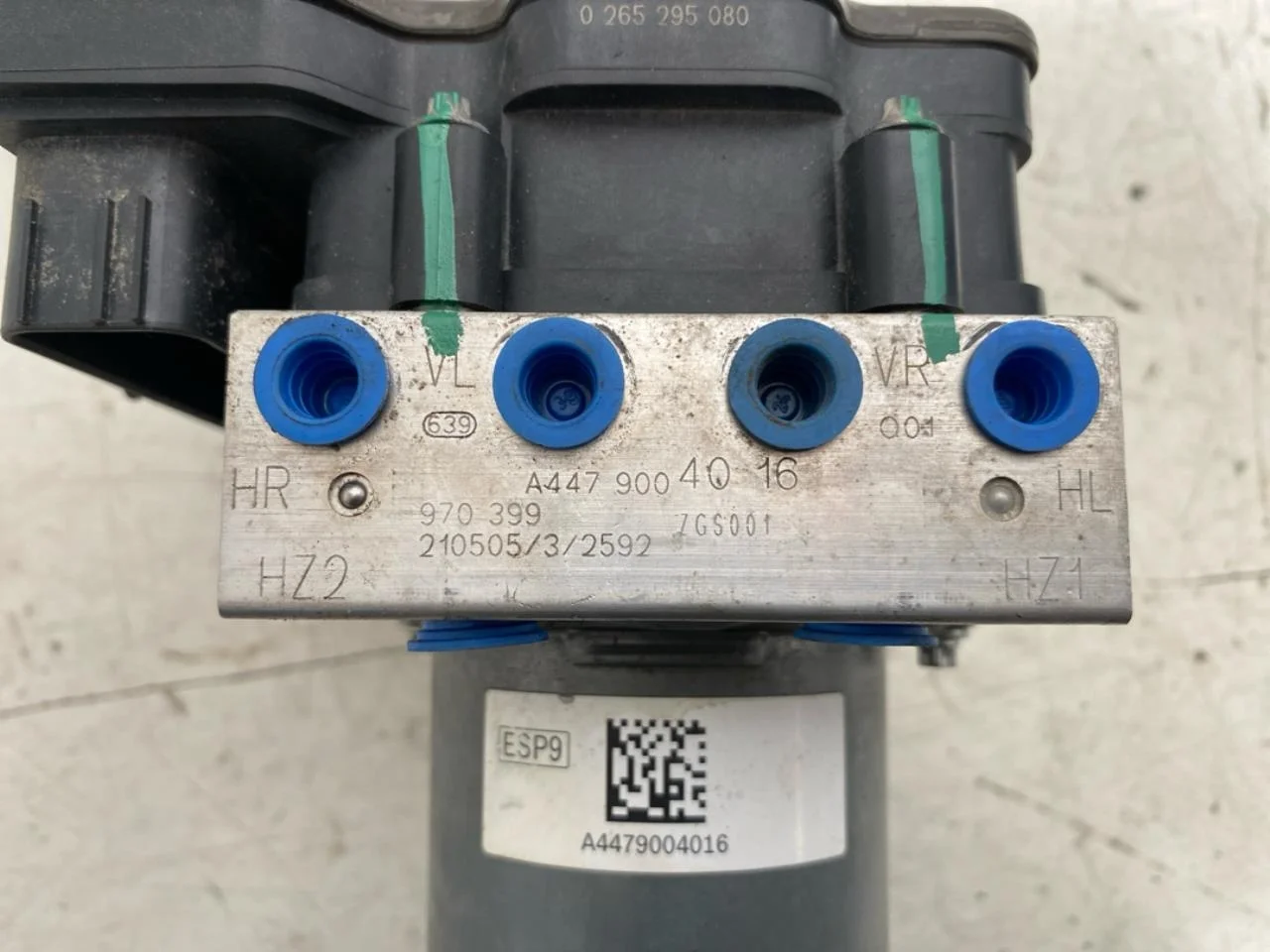 Mercedes V W447//W640/W448 2014- ABS hydraulic unit view 4