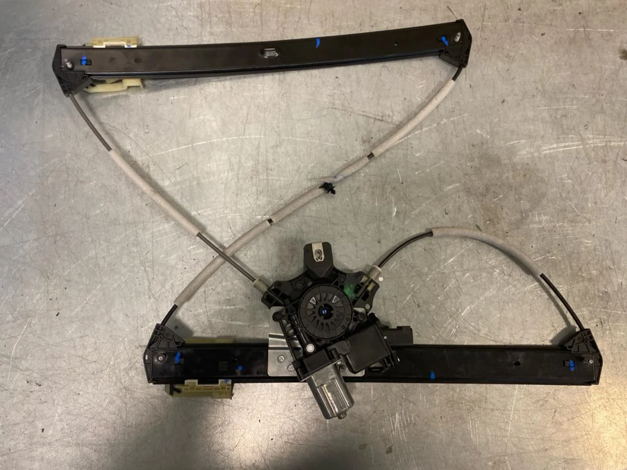 Fisker OCEAN Electric window regulator, complete