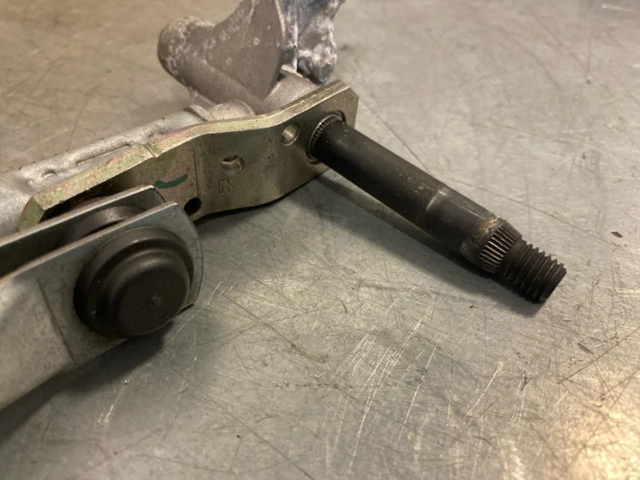 Fisker OCEAN Windshield wiper linkage view 4