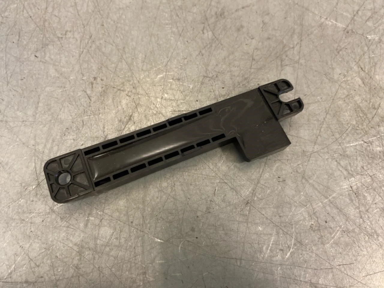 Hyundai KONA / ELECTRIC 2018-23 Antenna amplifier view 2