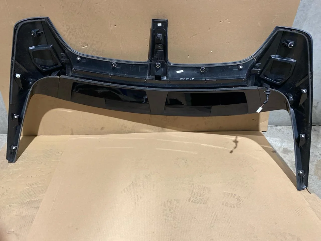 Hyundai IONIQ 5 NE 2022- Spoiler, tailgate view 3