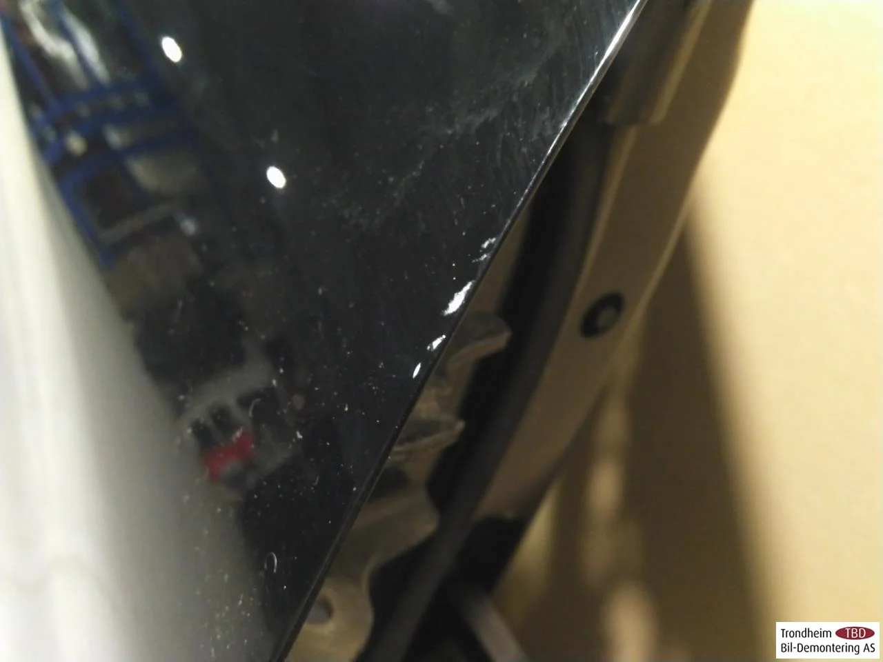 Peugeot 208/E-208 2020-> Door, 4-door, front right view 3