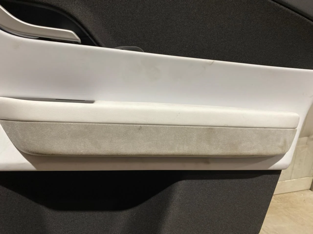 Fisker OCEAN Door trim panel, right view 2