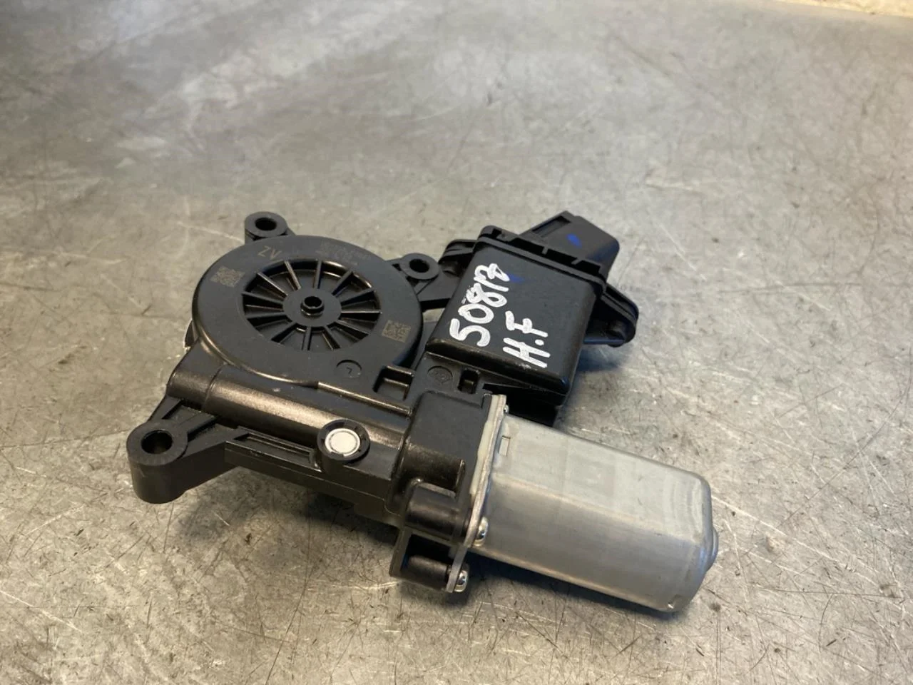 Mg MARVEL R 2022- Ablakemelő motor
