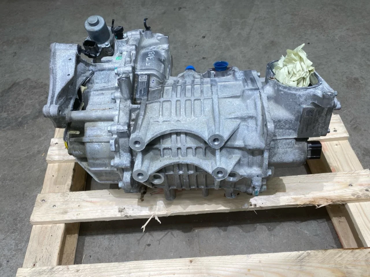 Mg ZS EV 2020- Front electric motor view 4