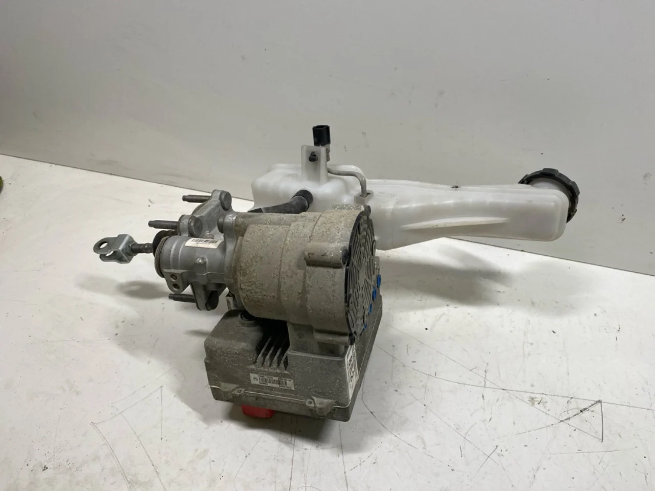 Hyundai KONA / ELECTRIC 2018-23 ABS hydraulic unit view 4