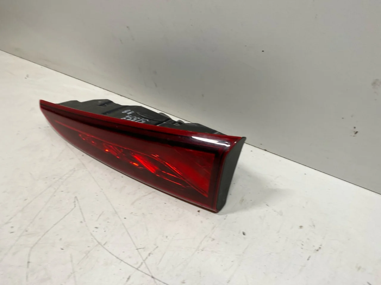 Hyundai KONA / ELECTRIC 2018-23 Lampă spate dreapta pe hayon, interioară vedere 3