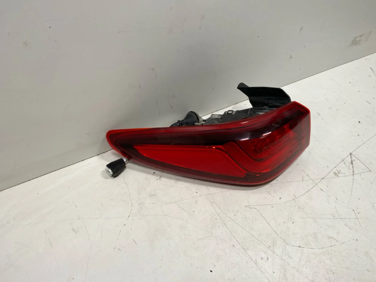 Hyundai KONA / ELECTRIC 2018-23 Left tail light view 3