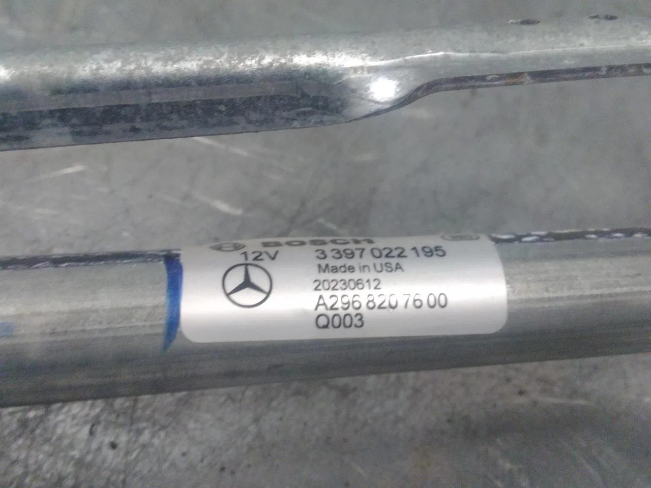 Mercedes EQS SUV X296 2022- Ablaktörlő áttétel, szélvédő nézet 3