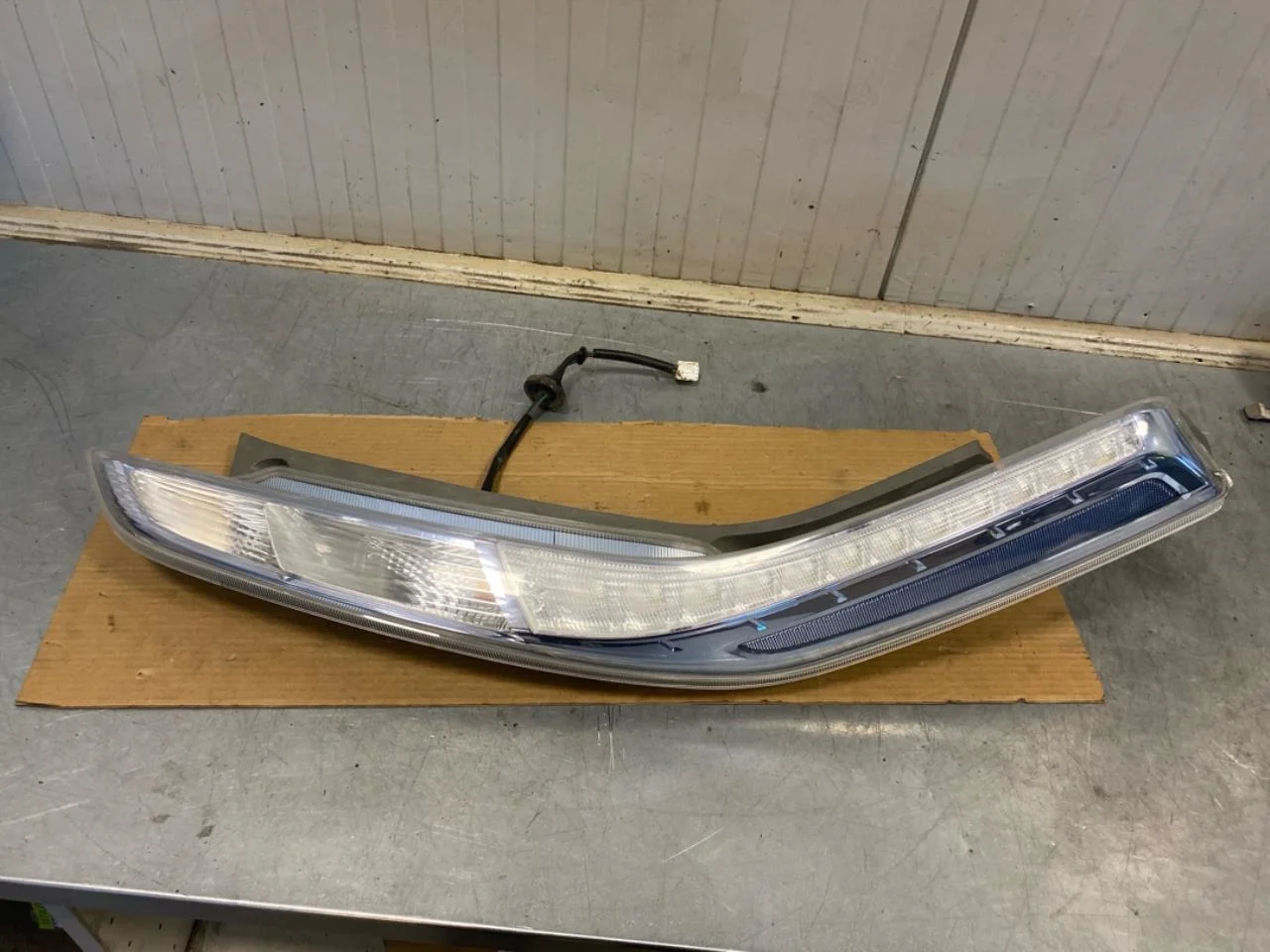 Nissan LEAF 2011-17 Right tail light