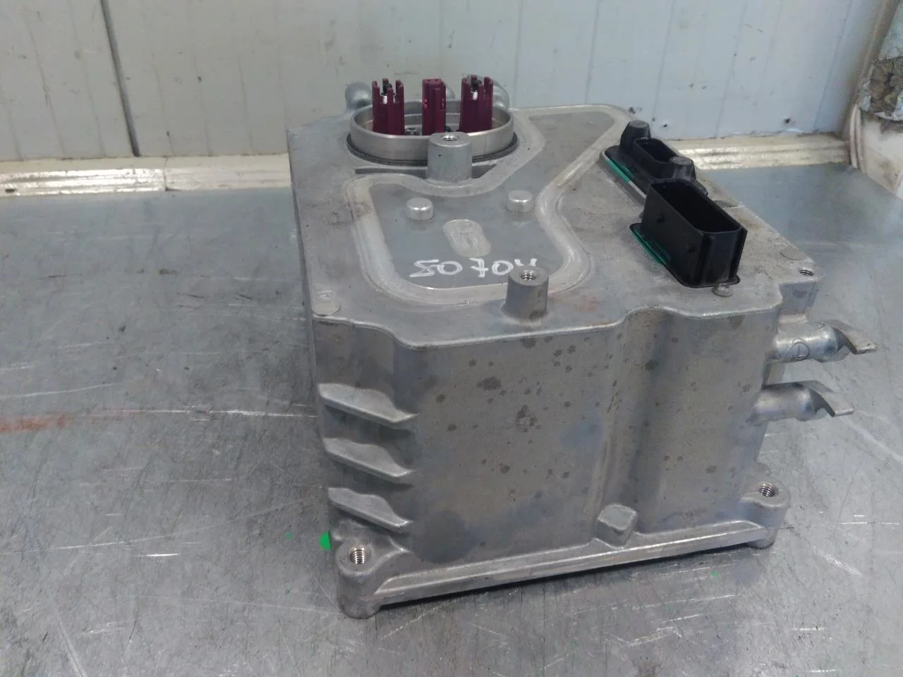 Mercedes EQS SUV X296 2022- Invertor, 12-220V vedere 3