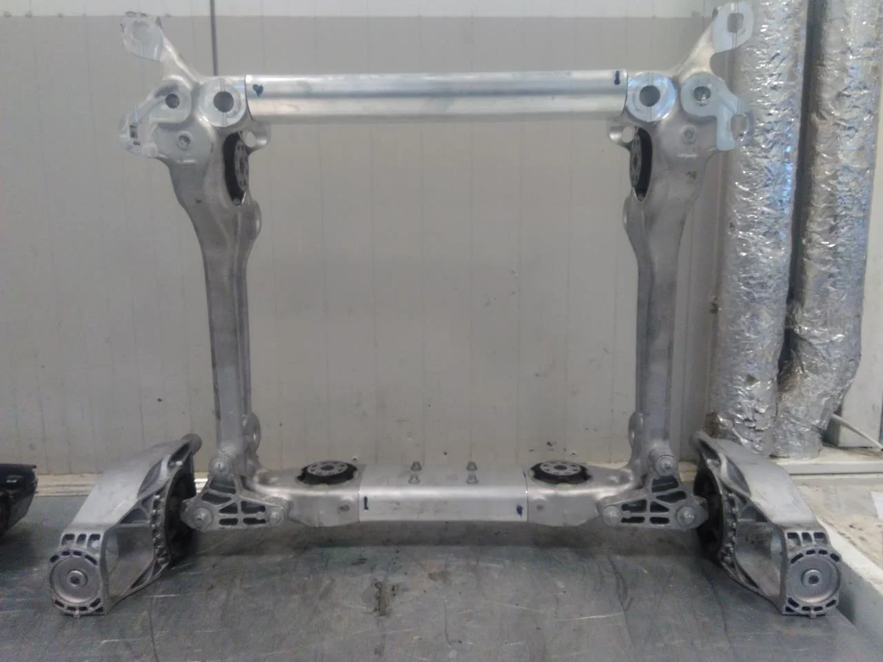 Mercedes EQS SUV X296 2022- Suport motor, oțel / aluminiu