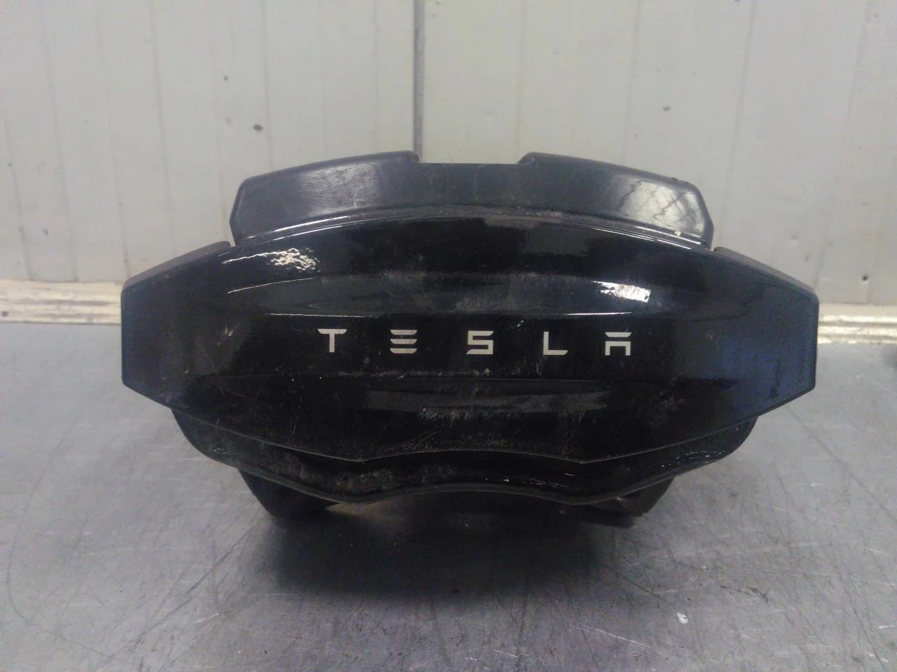 Tesla MODEL S 2013- Féknyereg, hátsó, jobb