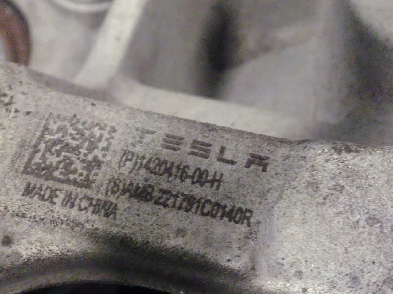 Tesla MODEL S 2013- Csonkállvány, jobb hátsó nézet 4