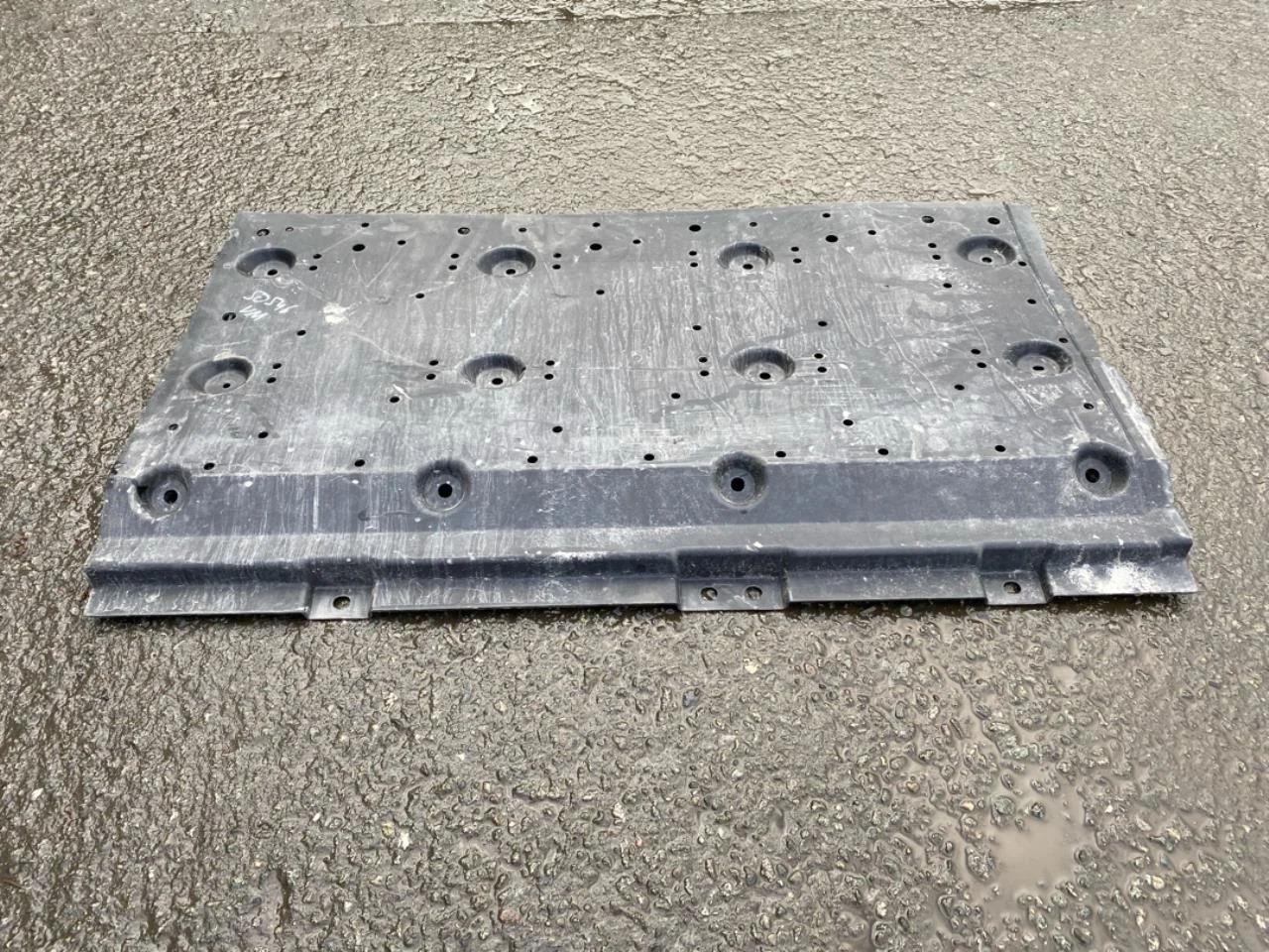 Nissan ARIYA 2021- Underbody protection plate (engine/gearbox/floor)