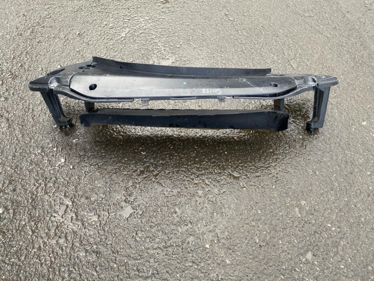 Ford E-TRANSIT 2022- Front panel, lower view 2