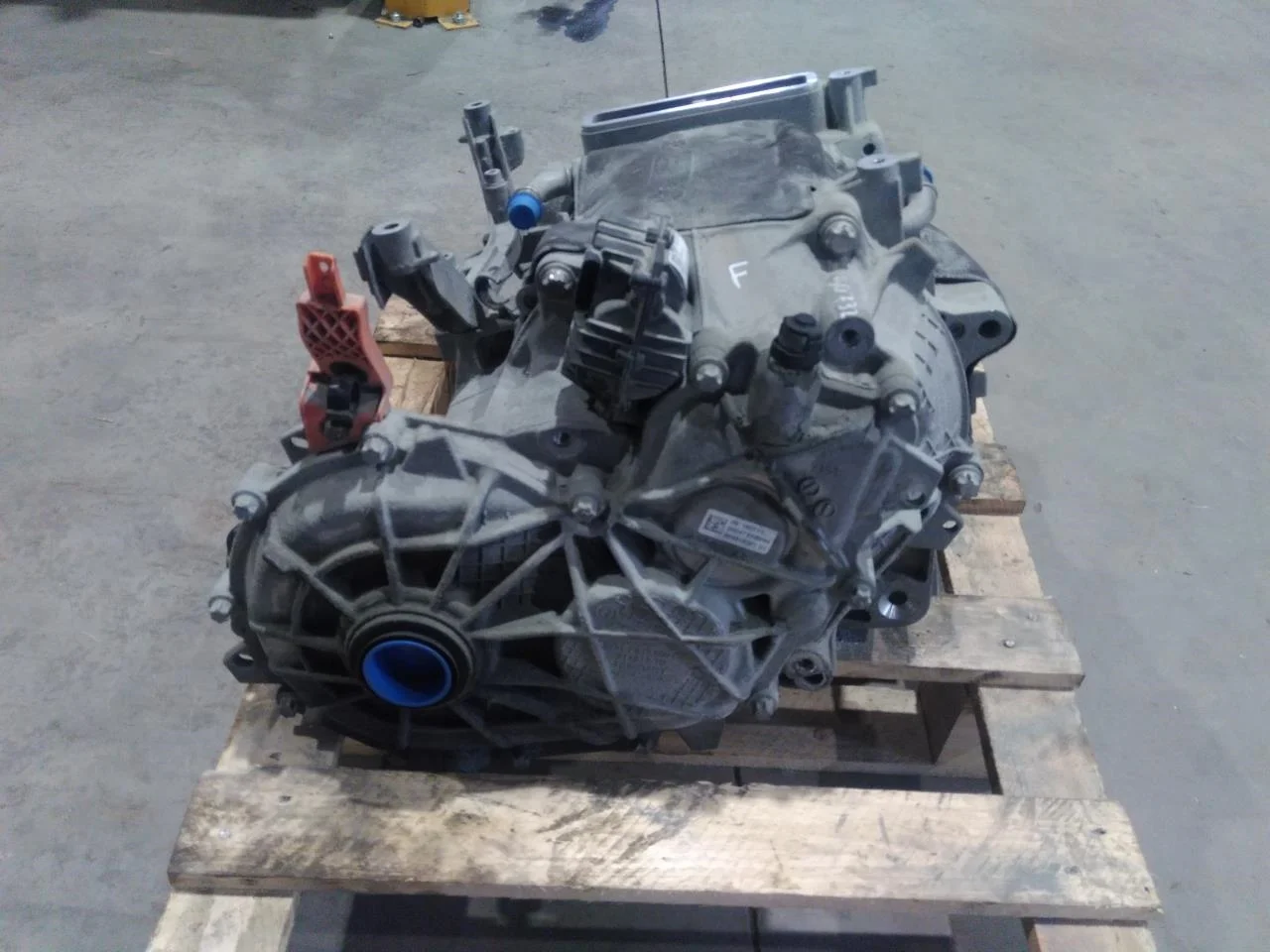 BMW I3 I01 2013-22 Elektromos motor, hátsó nézet 2