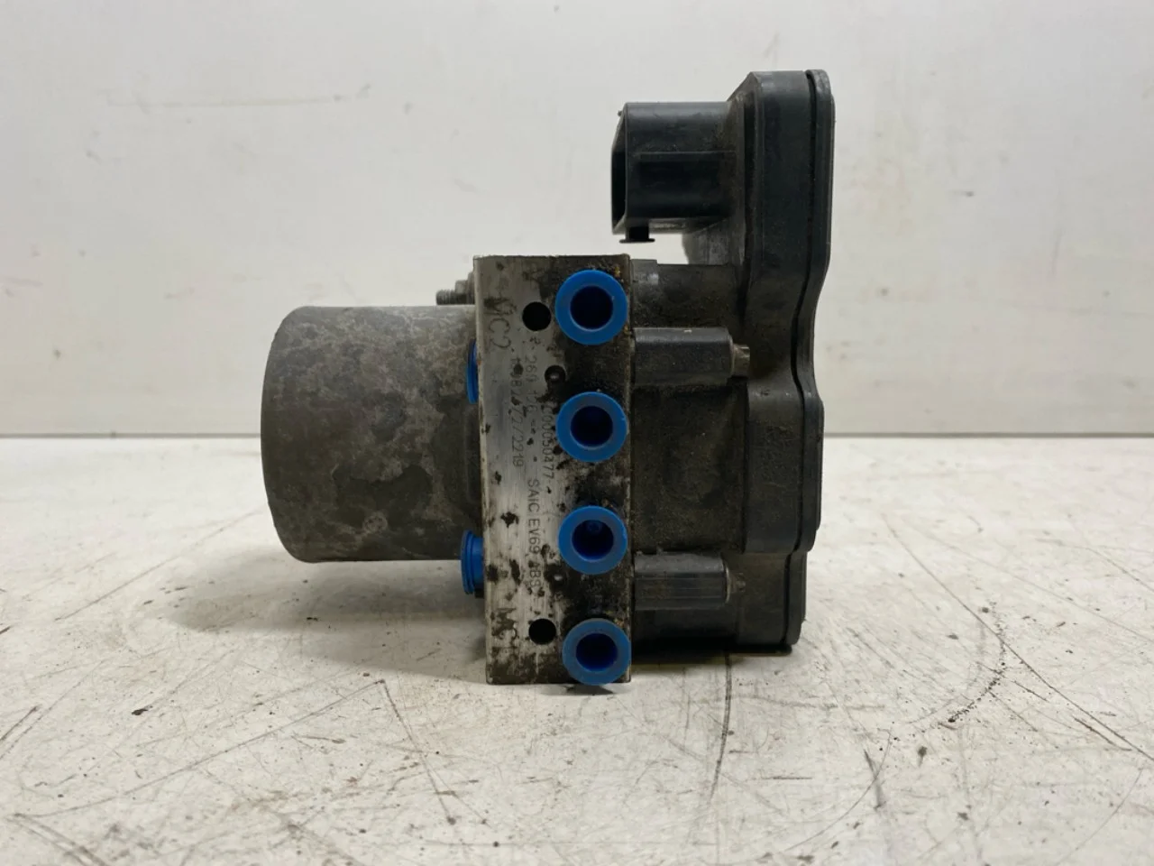 Maxus EV80 2019-> ABS hydraulic unit view 2