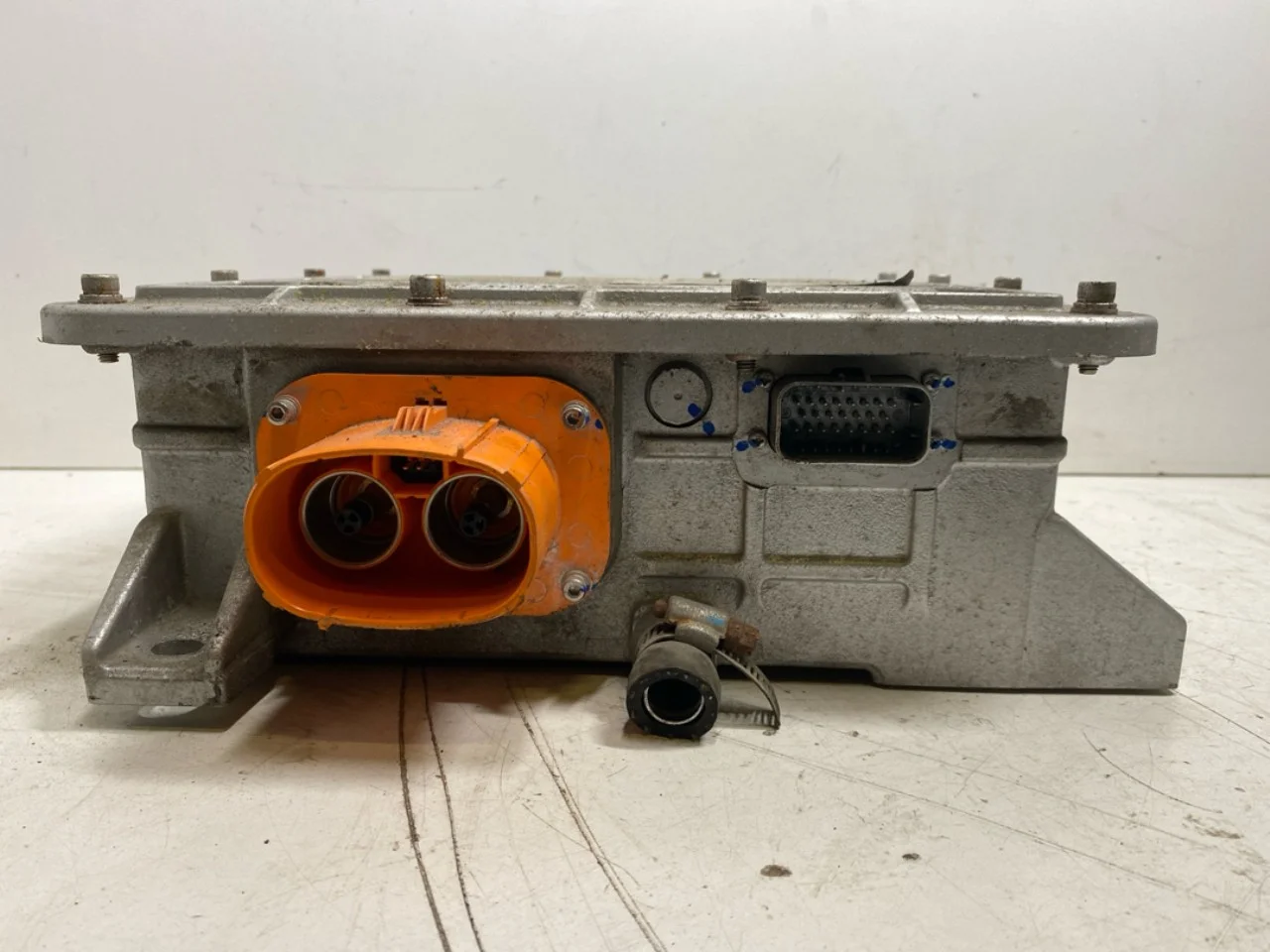 Maxus EV80 2019-> Inverter, 12-220V nézet 2