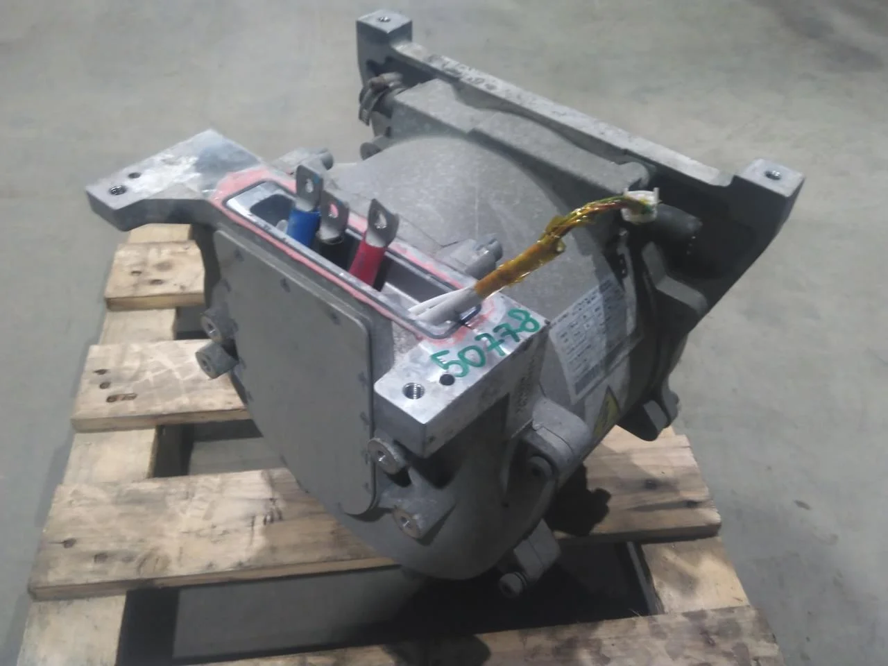 Maxus EV80 2019-> Elektromos motor, első