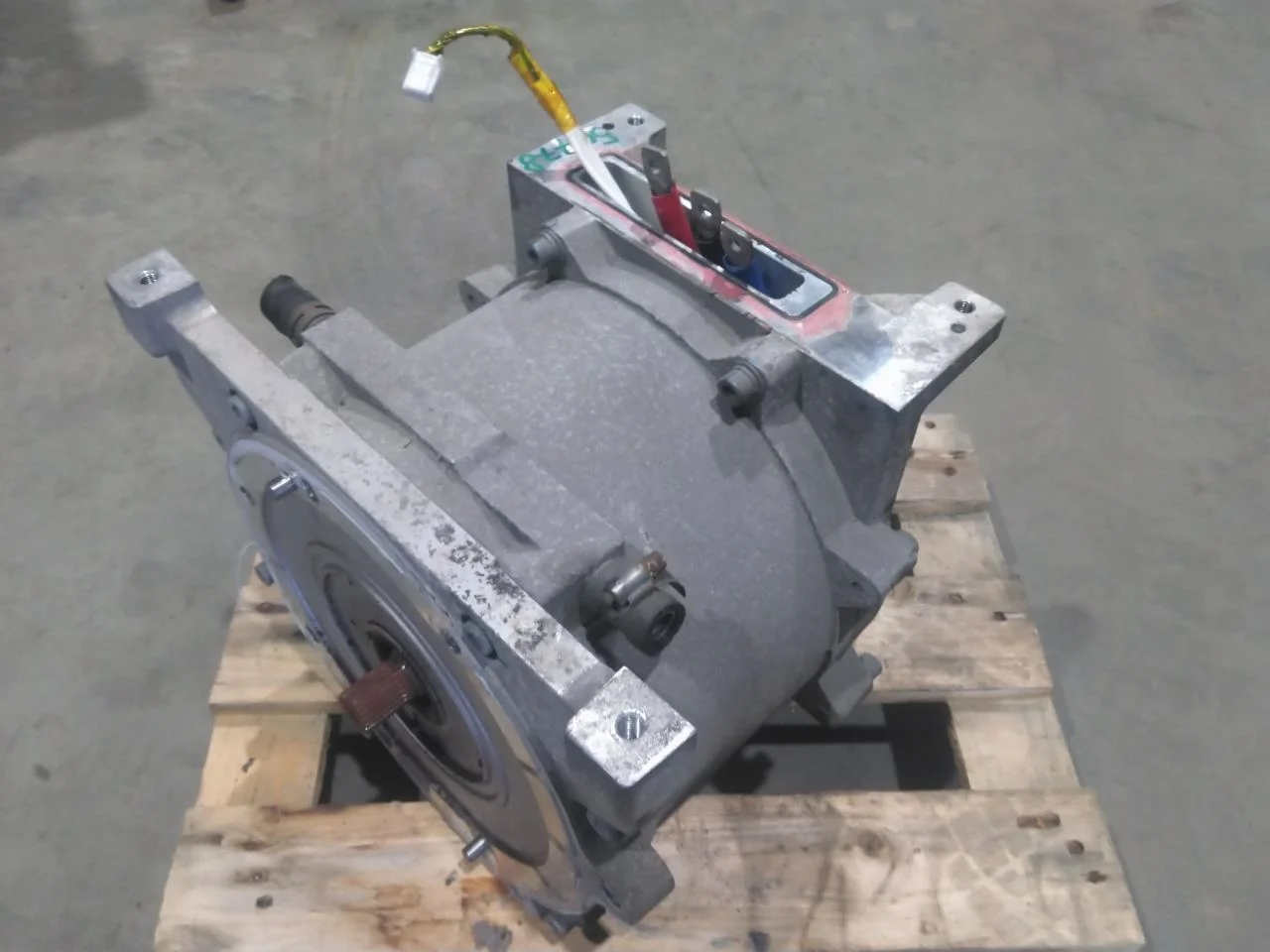 Maxus EV80 2019-> Elektromos motor, első nézet 2