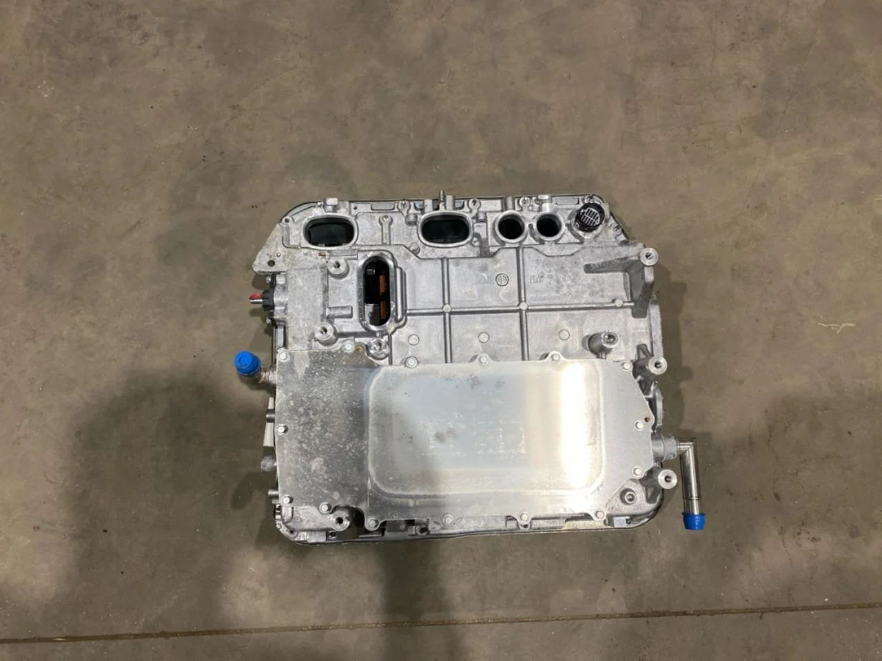 Nissan LEAF 2017-24 Akkumulátortöltő nézet 4