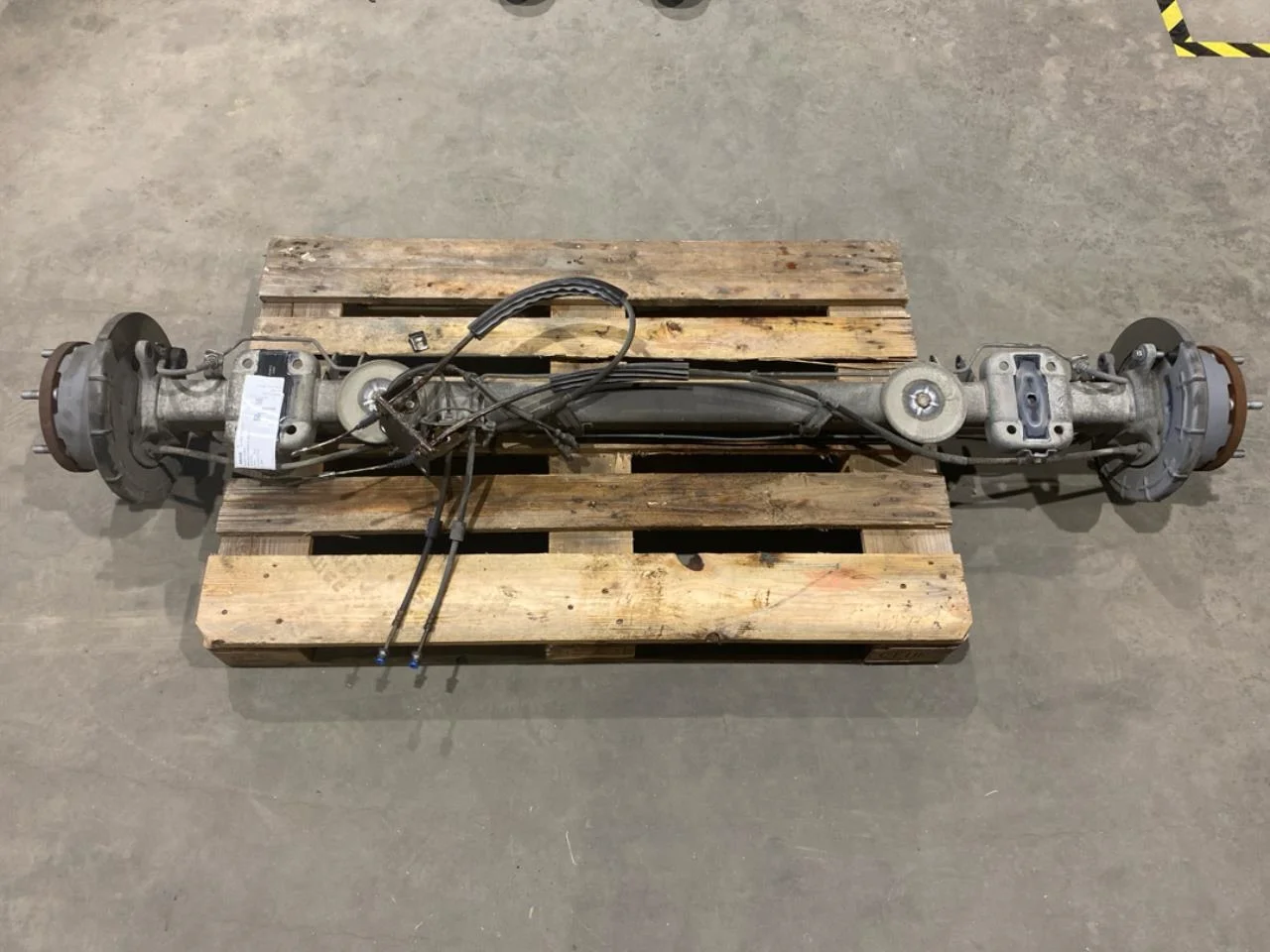 Maxus E-DELIVER9 2022- Rear suspension, other