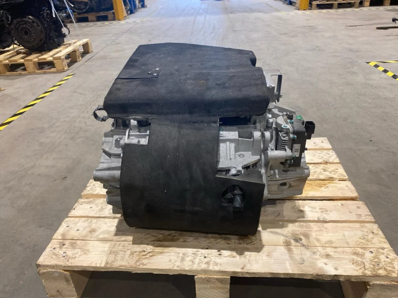 Maxus E-DELIVER9 2022- Elektromos motor, első nézet 3