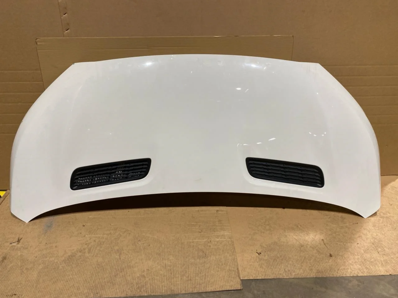 Maxus E-DELIVER9 2022- Bonnet