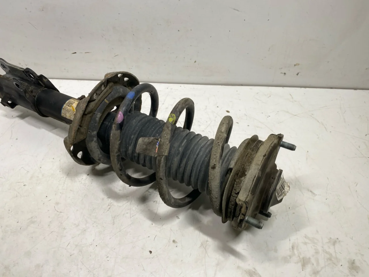 Hyundai IONIQ AE 2017-22 Strut assembly, front right view 2